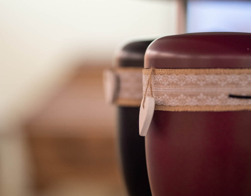 Urnen für Feuerbestattung